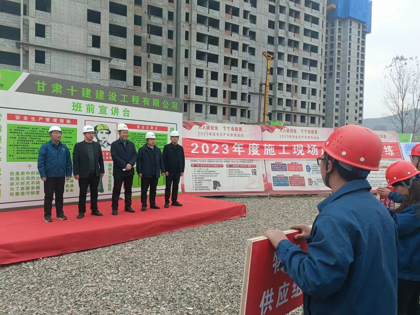 ��ȫ����x ������δ��ȼ��һ���_(d��)���O(sh��)��ʮ�����O(sh��)�_չ(li��n)�������ݾ�